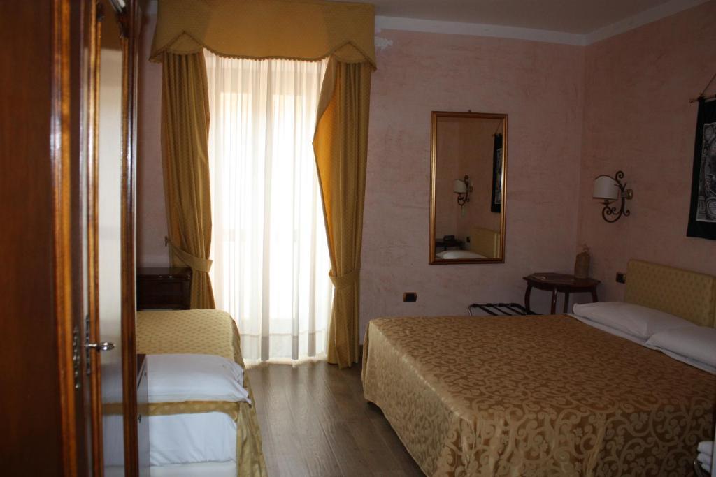 Hotel Sant'Agostino 파올라 외부 사진