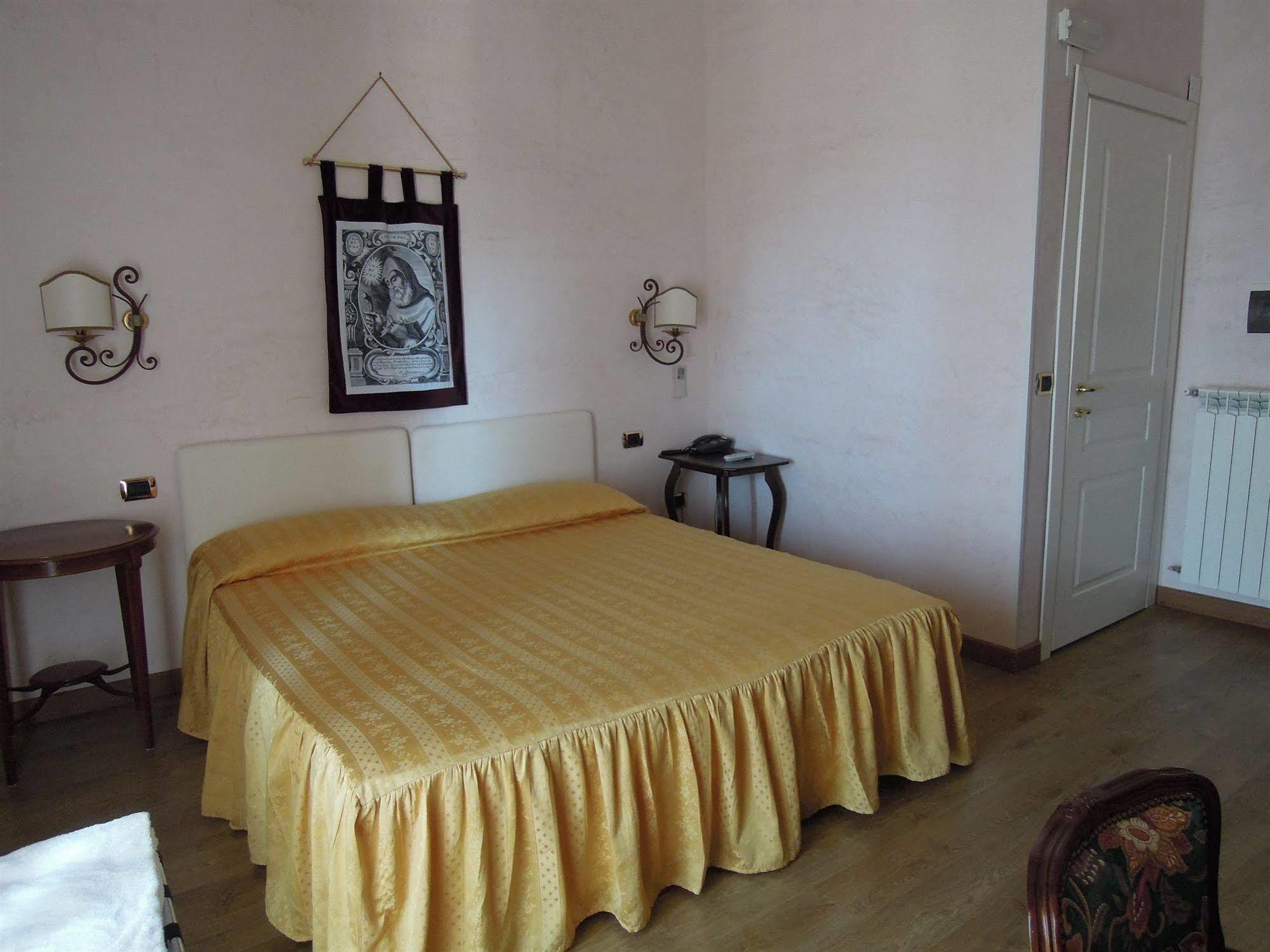 Hotel Sant'Agostino 파올라 외부 사진