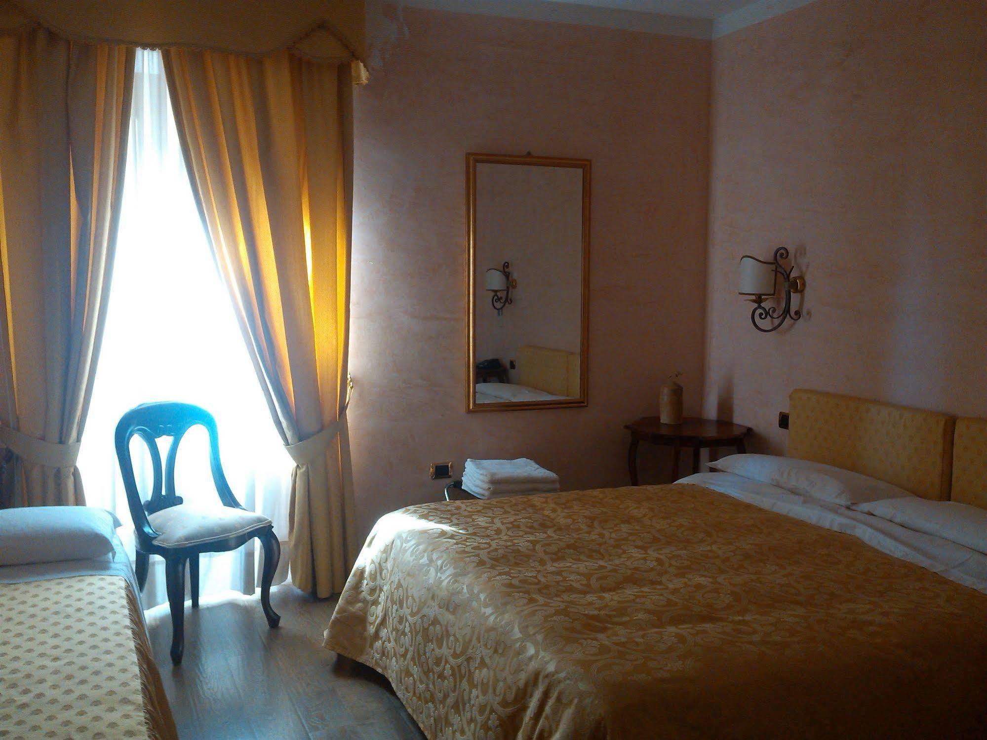 Hotel Sant'Agostino 파올라 외부 사진